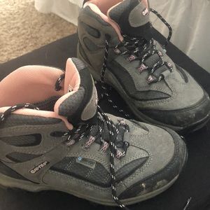 Hi Tec size 3 kids hiking boots